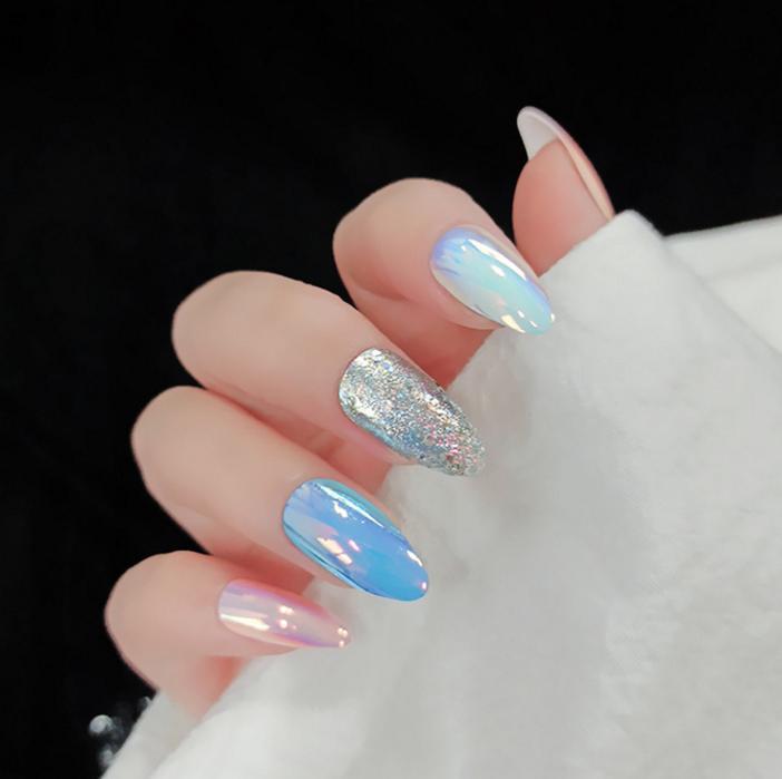 Tips and care guide for press on nails 💫