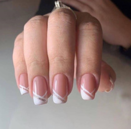 Luxe Collection - Short/Medium Press On Nails - White Stripe